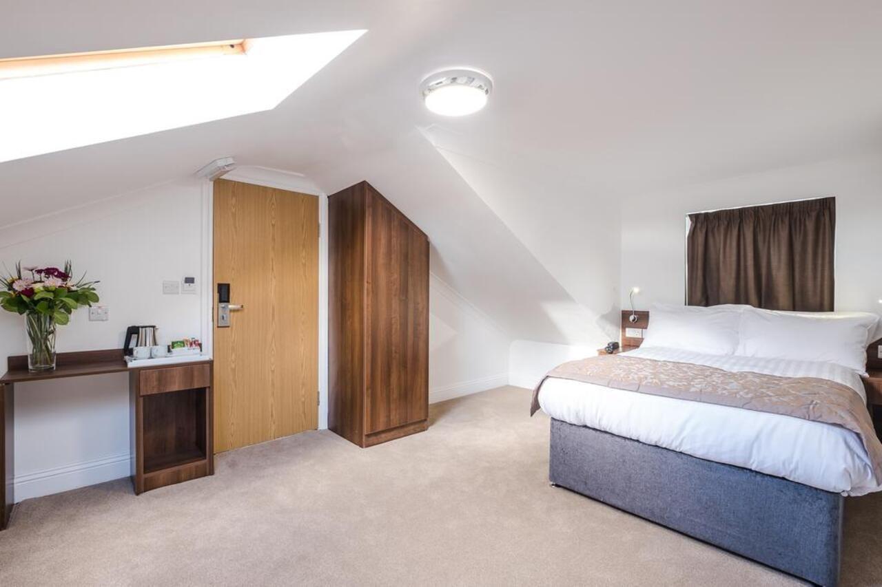 Signature Hotel London Hotel 3*